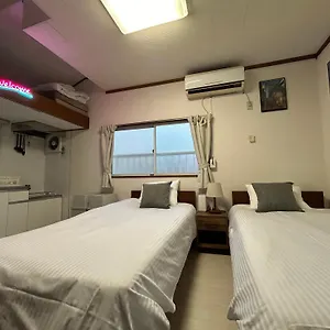 Apartment Kita House, Tokyo